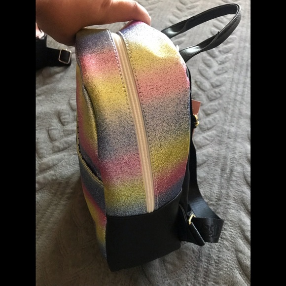 Shed-Free Glitter Shimmer Backpack!!! main image 4